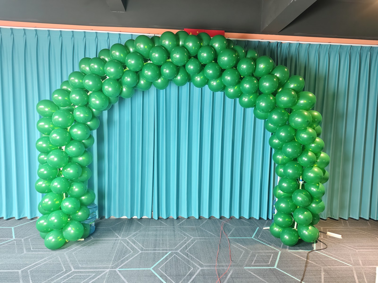 Custom color balloon arch