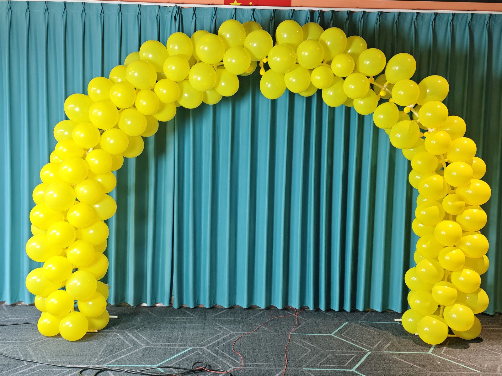 Yellow Automatic Inflatable Balloon Arch