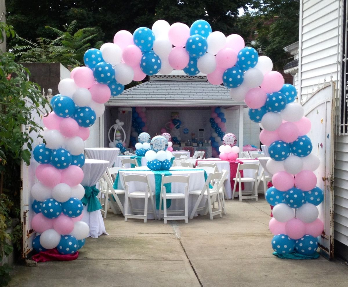 Pink-white wedding arch